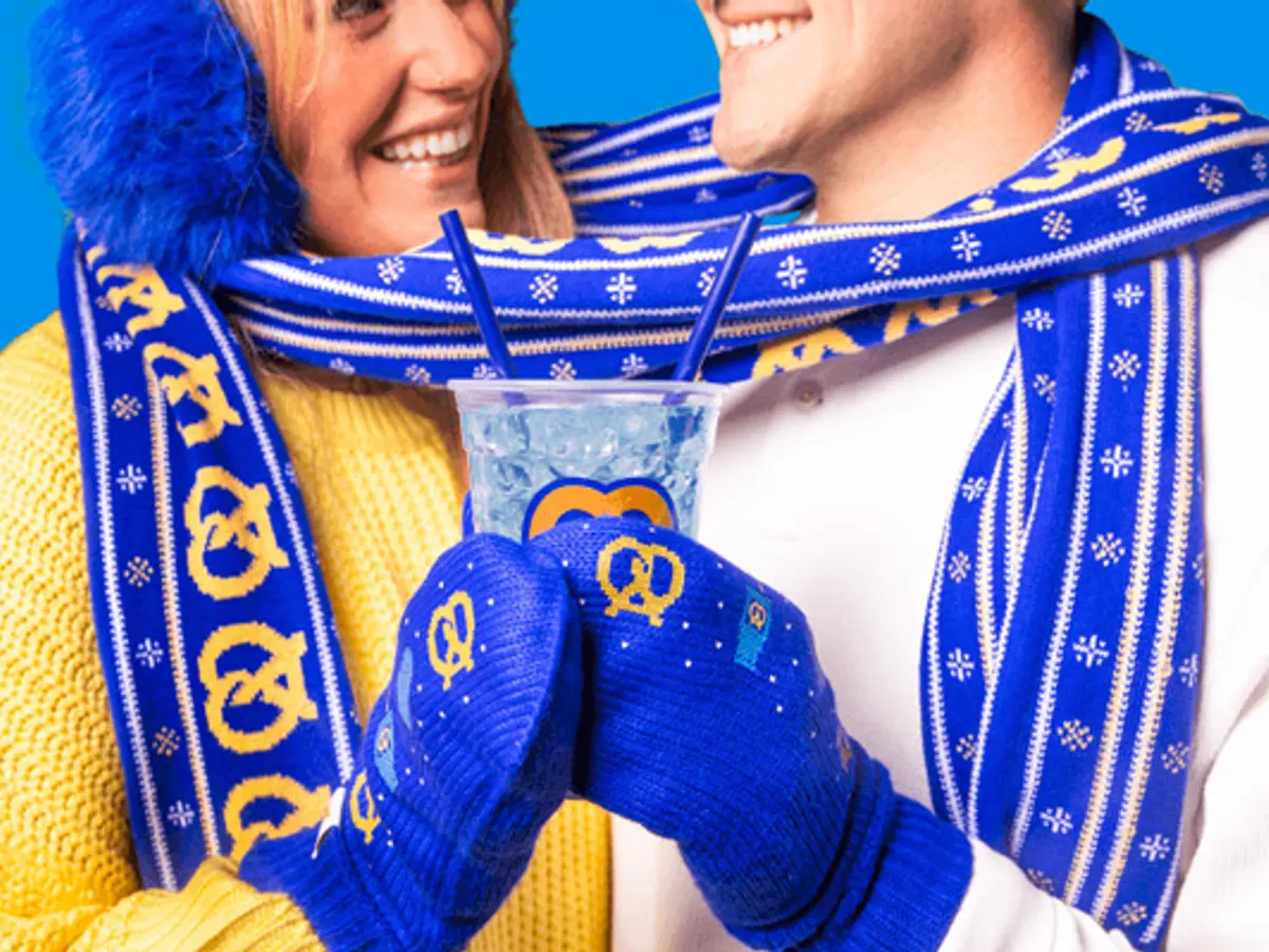 Auntie Anne’s Sparkleberry Smittens — free sample: Get a free Together Tether Scarf with the purchase of Sparkleberry Smittens for $24.99! Call 844-4-S