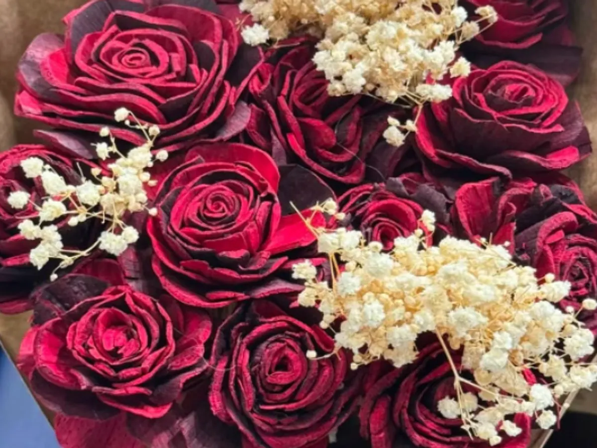 Lowe's Wooden Rose Bouquet — free sample: FREE wooden rose bouquets at Lowe’s for Valentine’s Day! On February 14th starting at 10 AM, MyLowe’