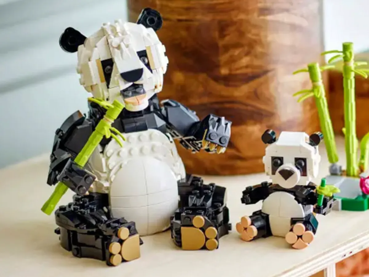 LEGO Panda Family Kit — free sample: Get a FREE LEGO Panda Family Kit from Walmart when you join TopCashback by January 21! Build a panda