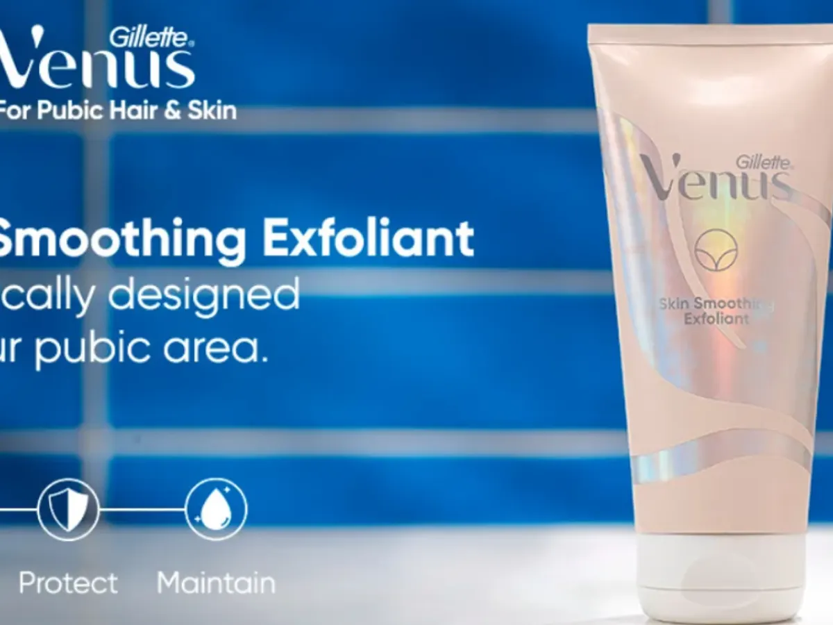 Gillette Venus Smoothing Exfoliant — free sample: Grab the Gillette Venus Smoothing Exfoliant for $2.99 and clip the $3 digital coupon to make it FREE