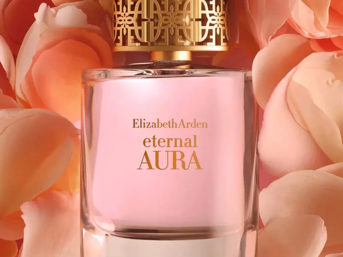 Glow with Elegance – Free Elizabeth Arden Perfume