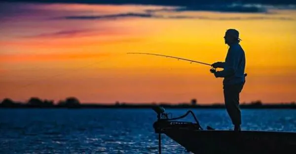 Score a Freebie from Grizzly, FREE Fishing Spool Inside!: free sample: Calling all anglers! Here's your chance to get a FREE spool of 10-lb Monofilament Fishing Line from