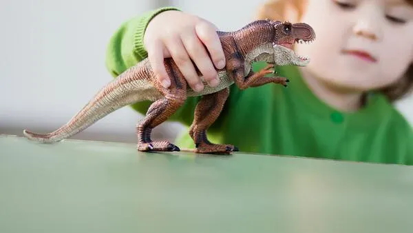 Free Set of Realistic Dinosaur Toys For Free! : free sample: It's no secret children are intense lovers of dinosaurs. If yours love them too, head to Home Tester