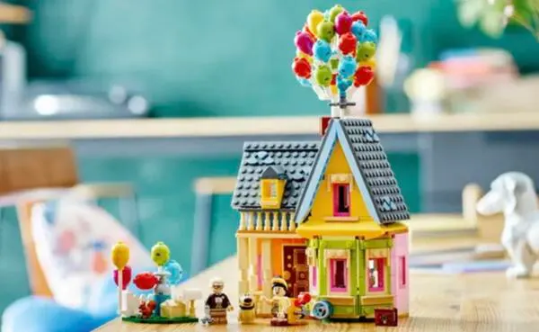 Adventure Awaits, Get a FREE LEGO 'Up' Set!: free sample: Now through August 21st, new TopCashback members can score a FREE LEGO Disney Pixar Up Set from Walm