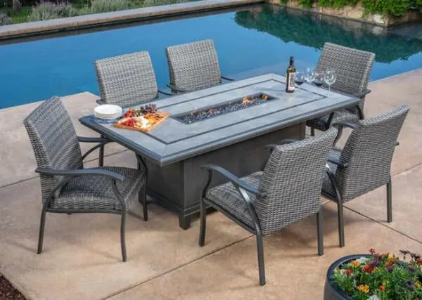 SunVilla’s 12 Days of Giveaways: free sample: Does anybody need new furniture for your patio? Click the 'Get Sample' and enter SunVilla’s 12 Days