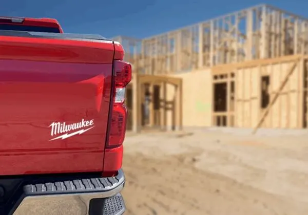Customize Your Gear with a FREE Milwaukee Tool Decal!: free sample: Milwaukee Electric Tool Corporation is giving away a FREE MILWAUKEE Logo Vinyl Die-Cut Decal (valued
