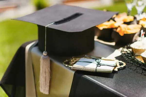 Cap & Gown Samples for Free: free sample: Excited about your upcoming graduation and looking for samples that you could use? Click the 'Get Sa