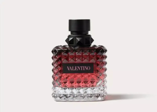 Valentino Born in Roma Intense Fragrance Sample for Free: free sample: If you have been dreaming of trying luxury perfume, follow Valentino's social media accounts and lik